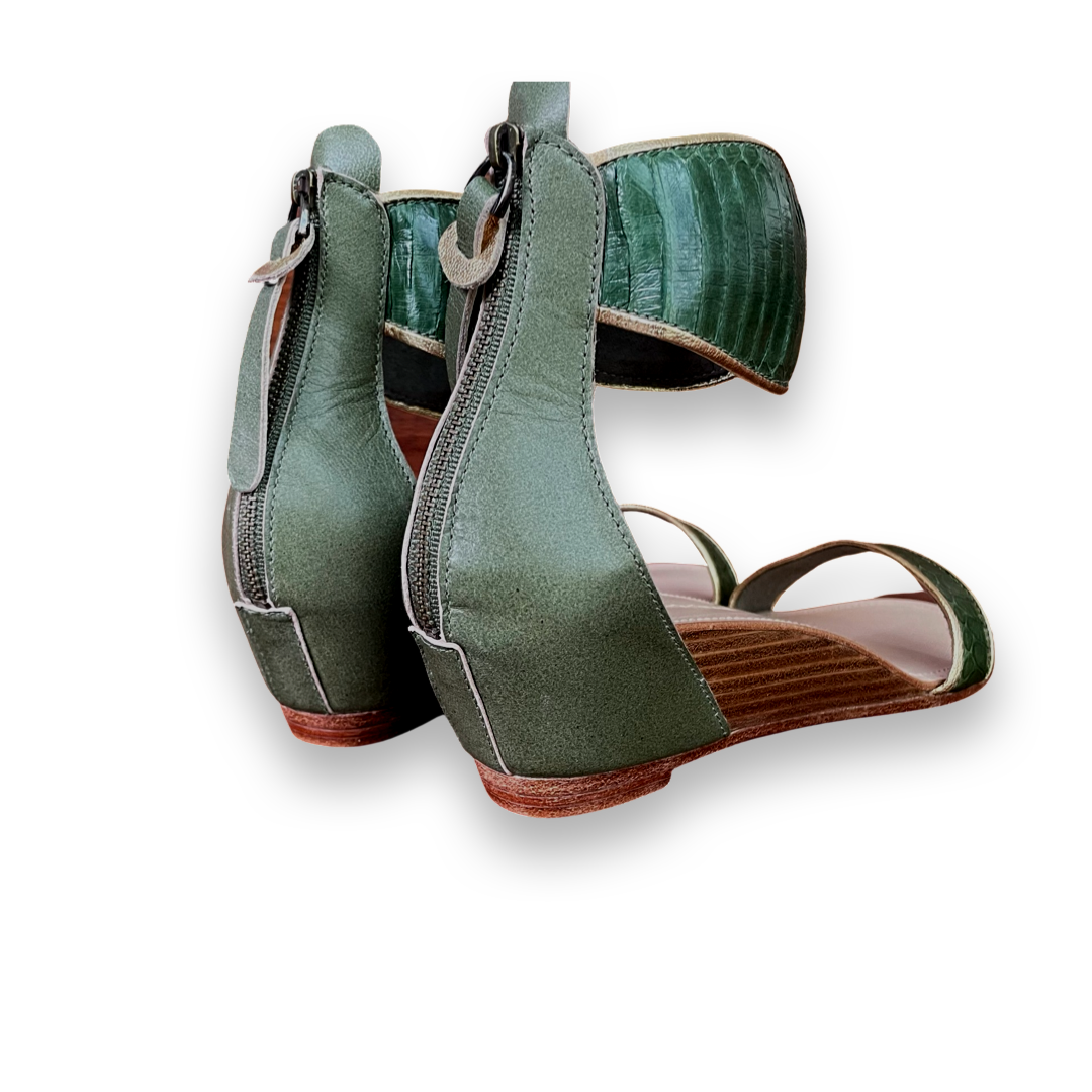 Farah Classic Wedge - Moss/Gold